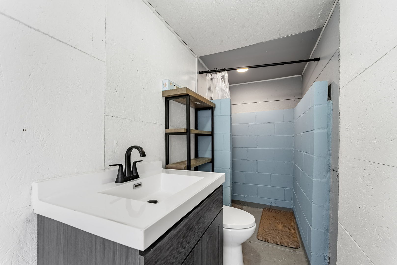 12559247 Property Photo 9