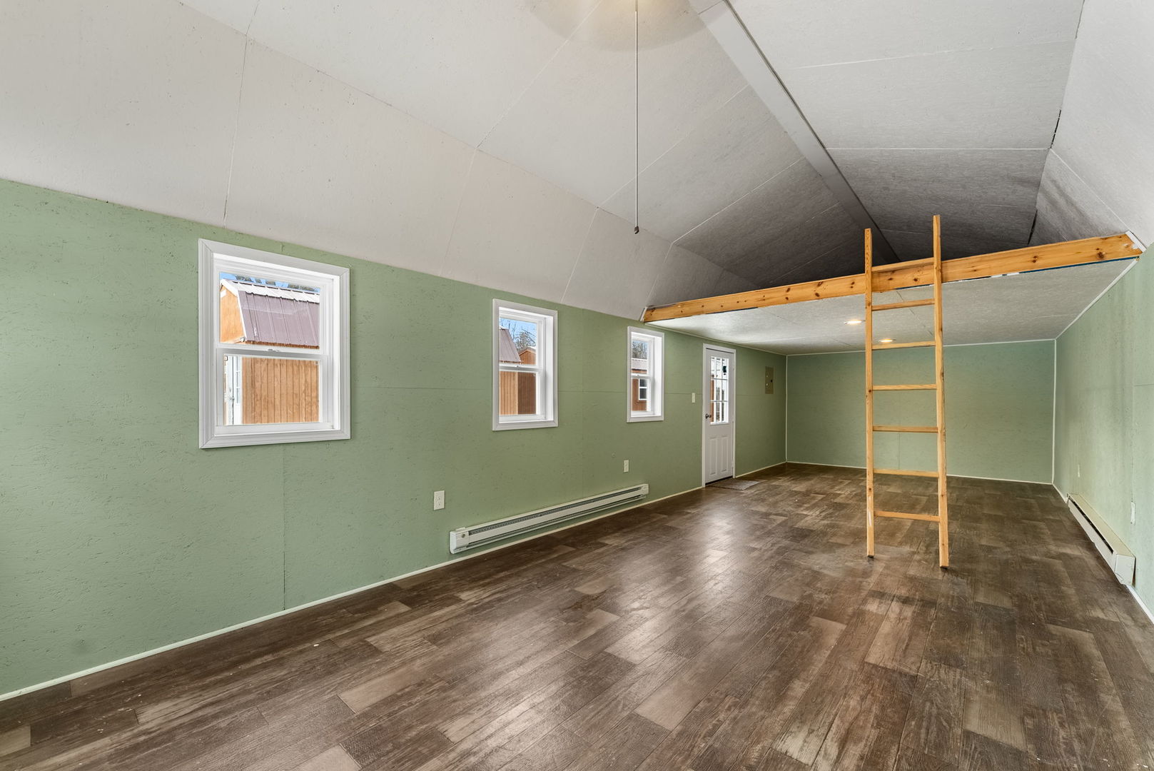12559247 Property Photo 16