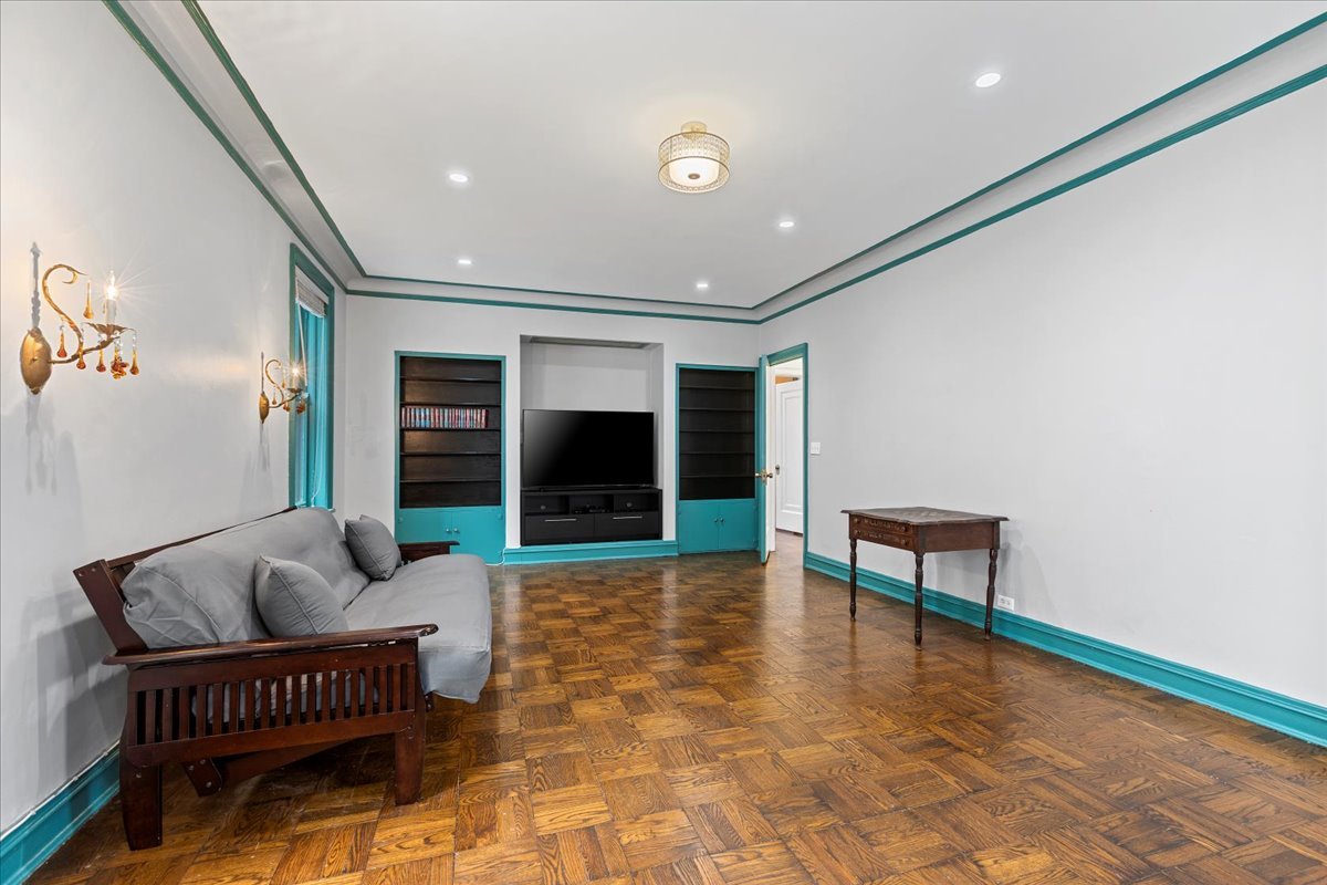4950 S Chicago Beach Drive 4a Property Photo 17