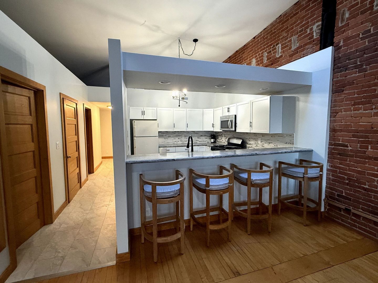 320 N Neil Street Property Photo 20