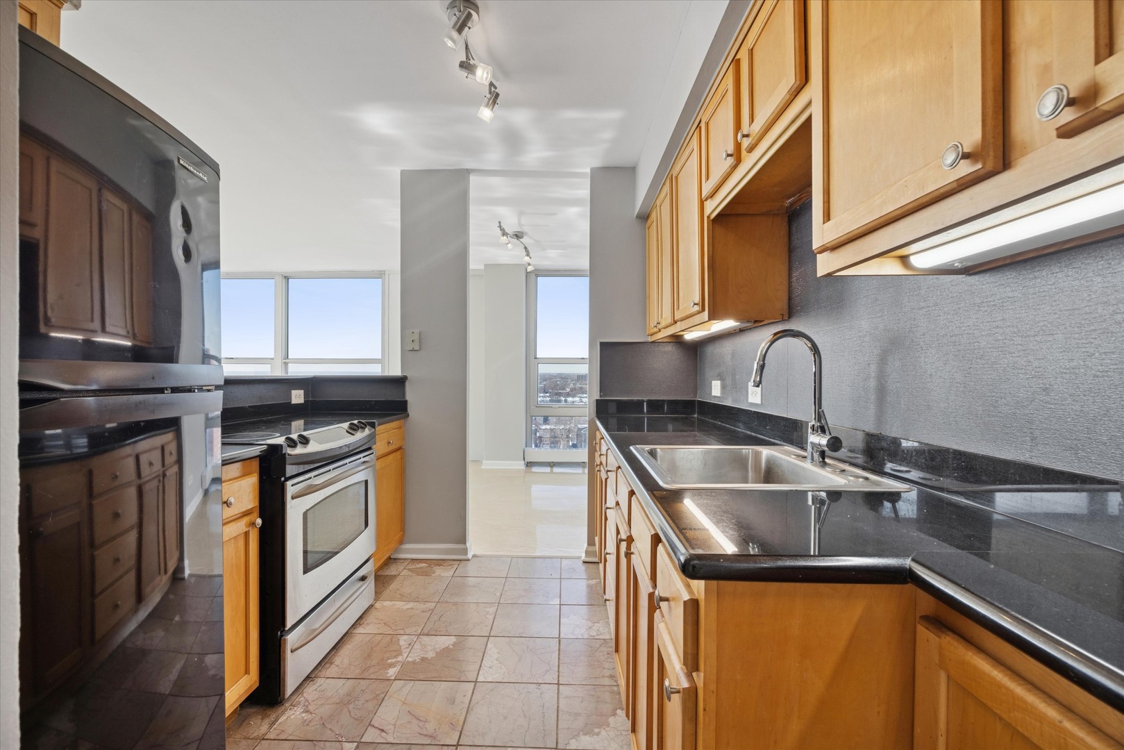 6730 S South Shore Drive 1604 Property Photo 8