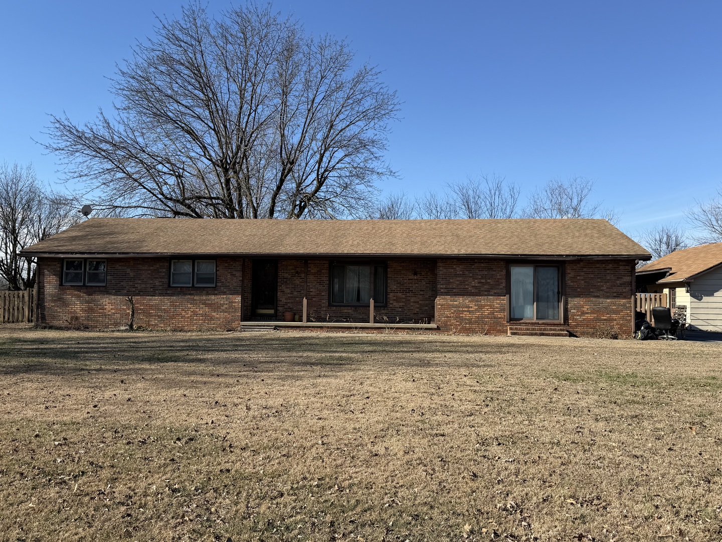 2813 Strawberry Road Property Photo 1
