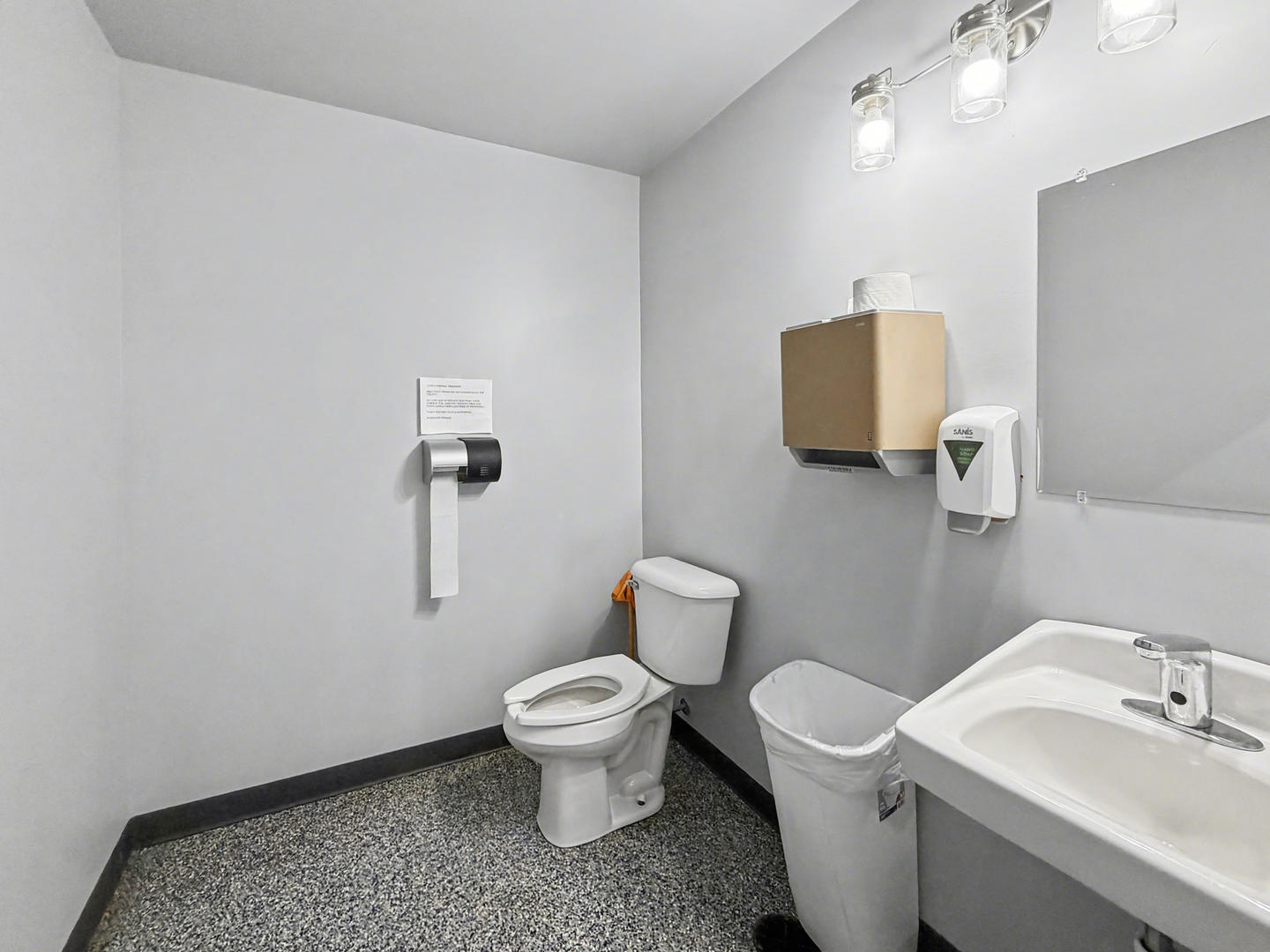 500 N Pine Street Property Photo 19