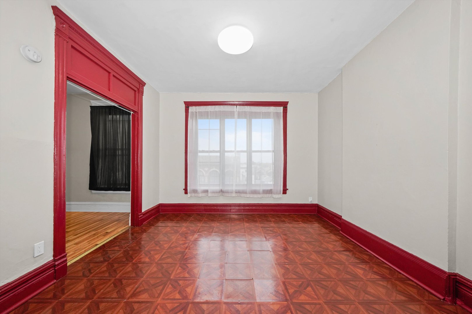 2140 W Cermak Road Property Photo 4