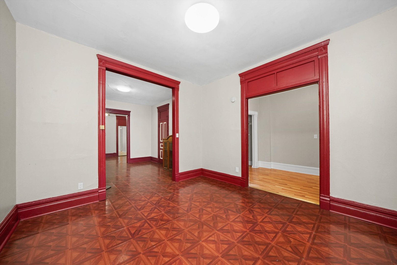 2140 W Cermak Road Property Photo 5