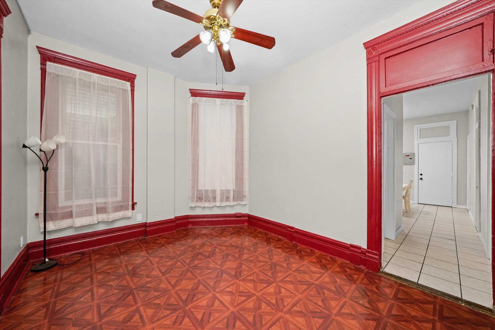 2140 W Cermak Road Property Photo 10