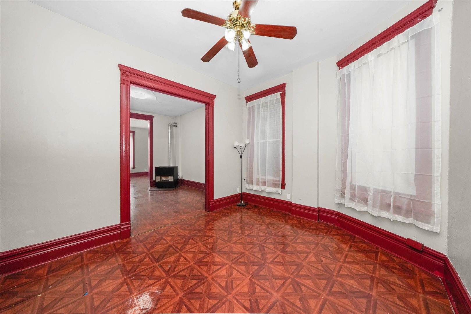 2140 W Cermak Road Property Photo 13