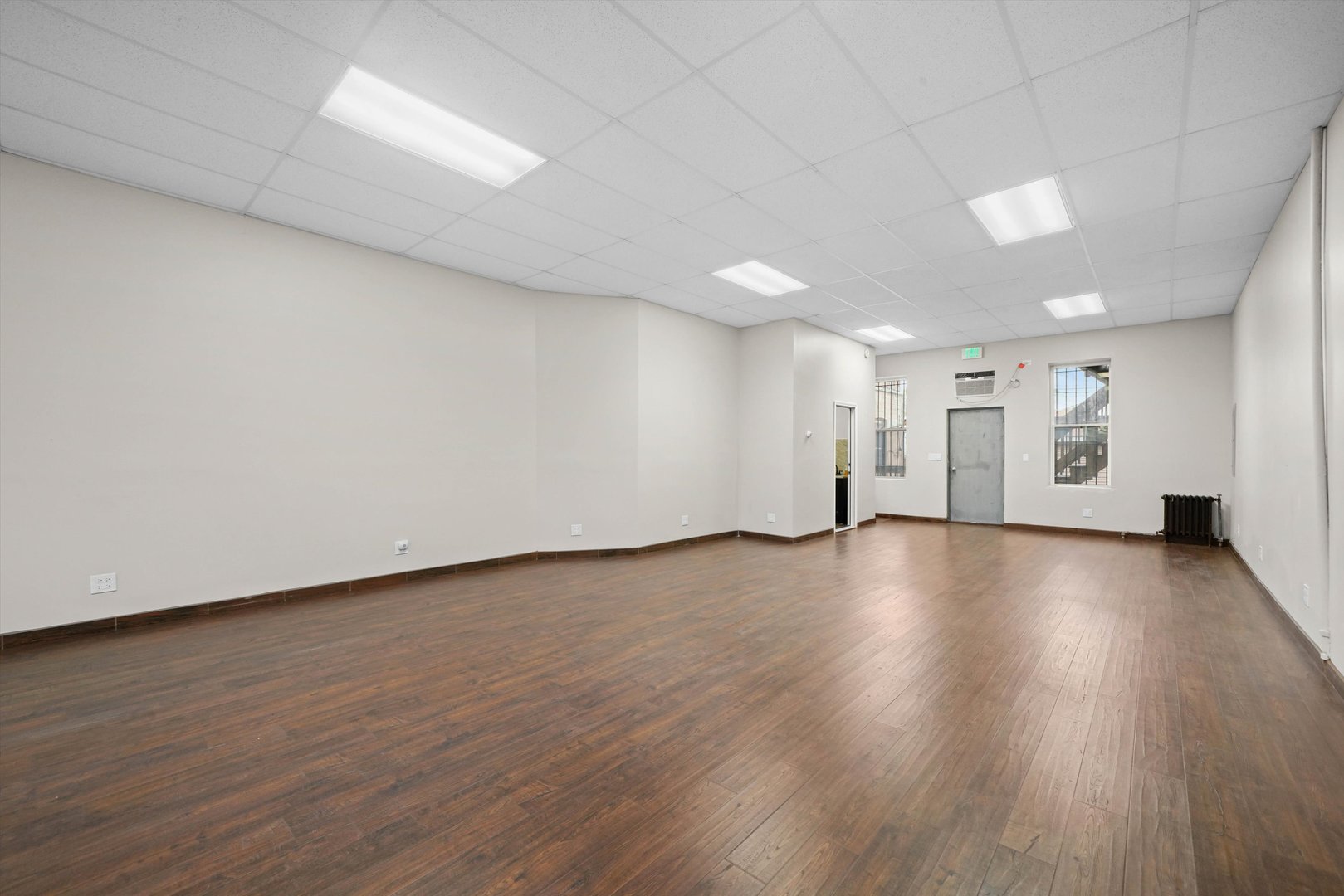 2140 W Cermak Road Property Photo 21