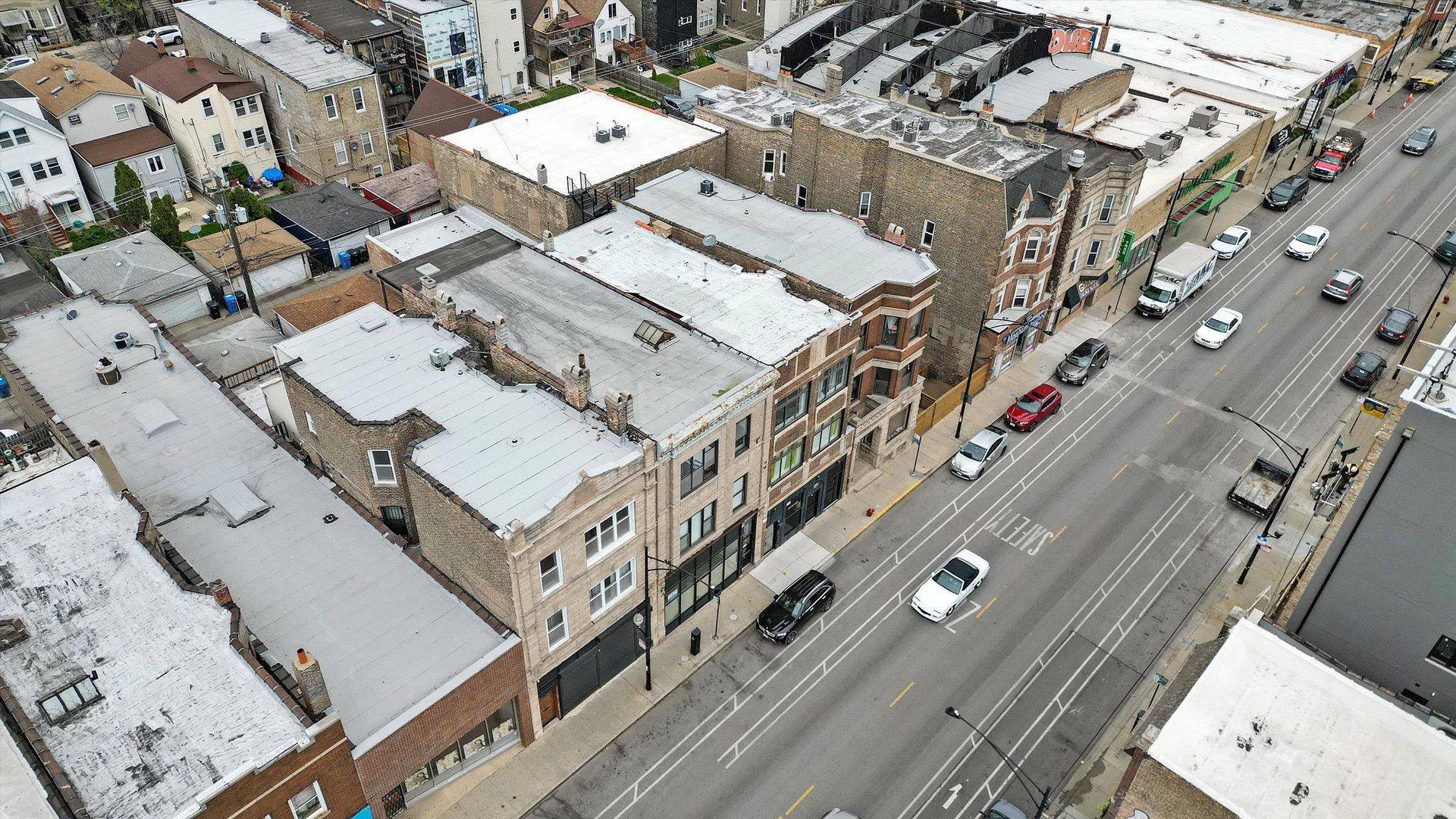 2140 W Cermak Road Property Photo 37