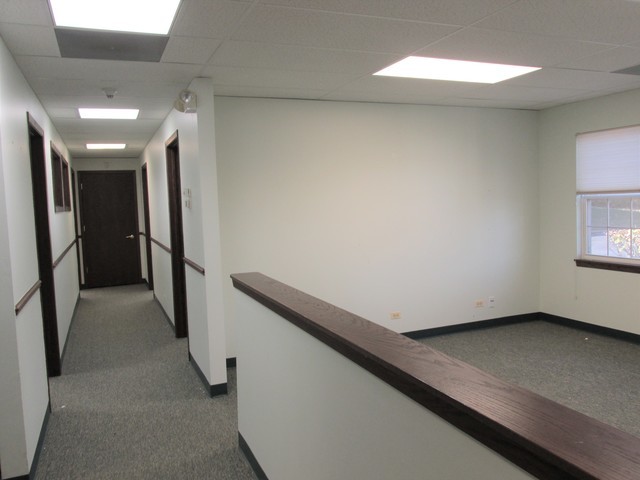 725 E Irving Park Road Property Photo 8
