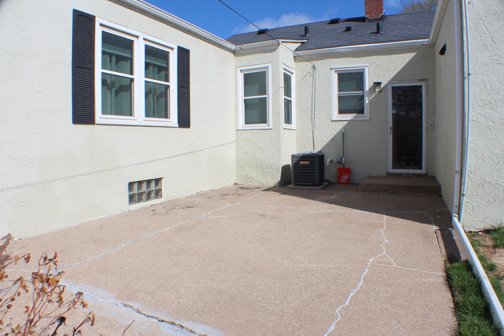 539 W 29th Streets Property Photo 16