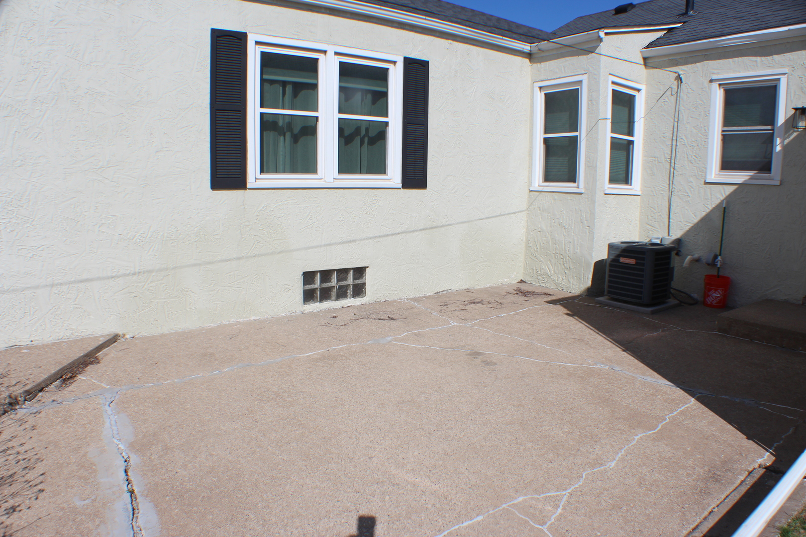 539 W 29th Streets Property Photo 17