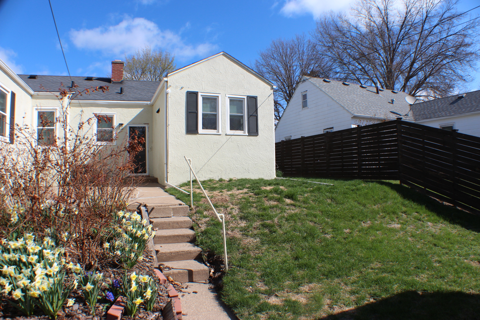 539 W 29th Streets Property Photo 18