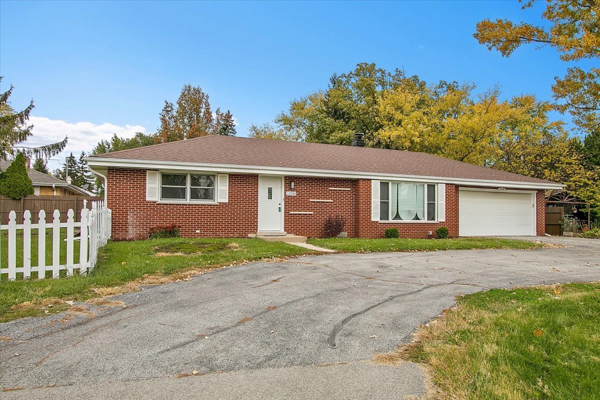 11550 Francis Road Property Photo 2