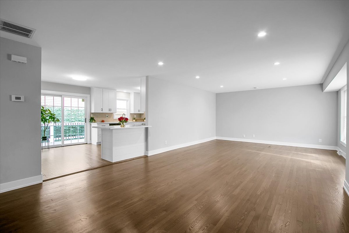 11550 Francis Road Property Photo 3