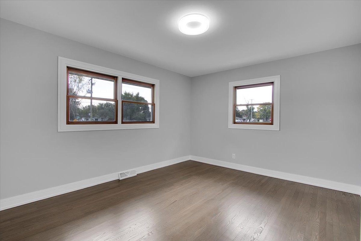 11550 Francis Road Property Photo 15