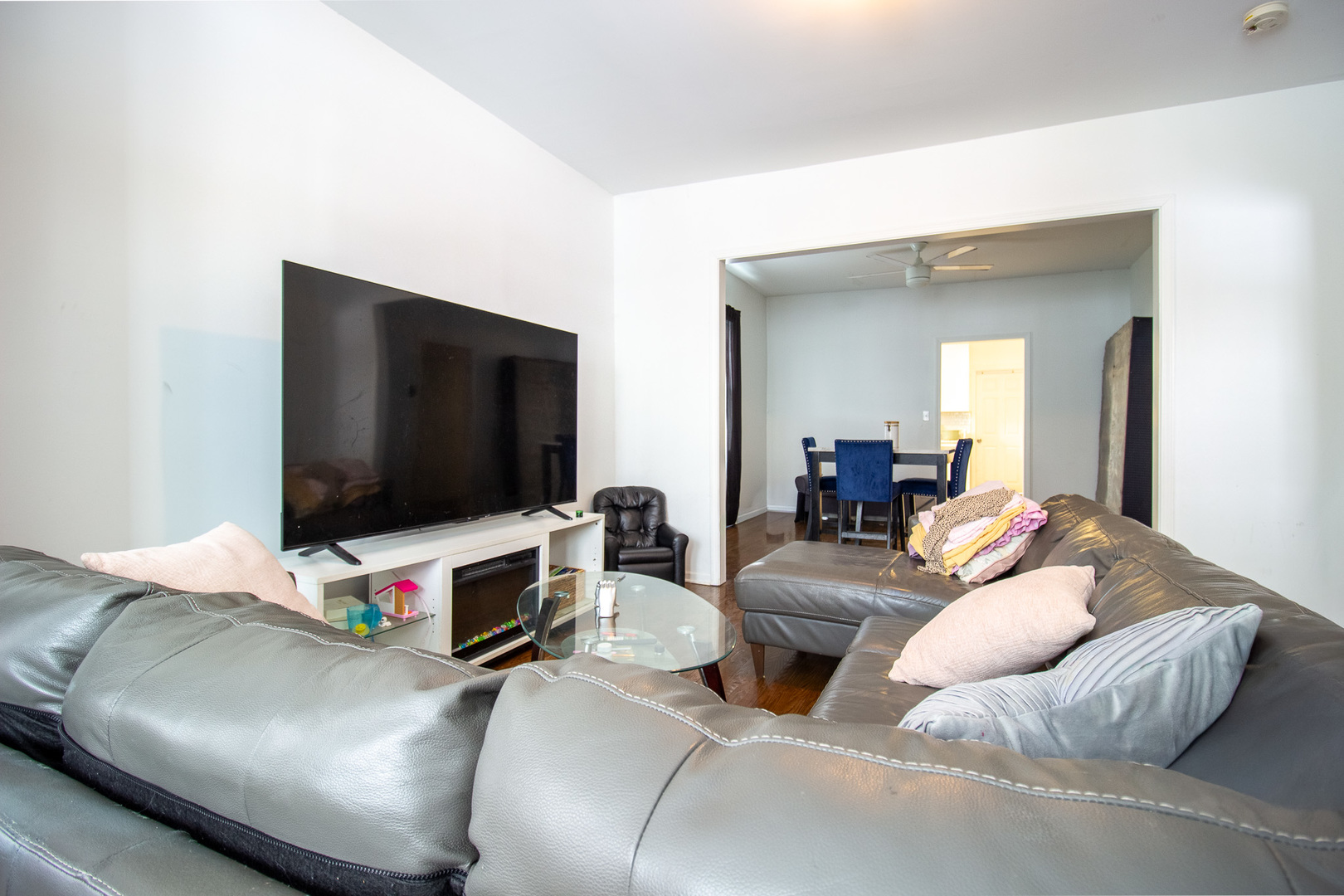 678 Douglas Avenue Property Photo 8