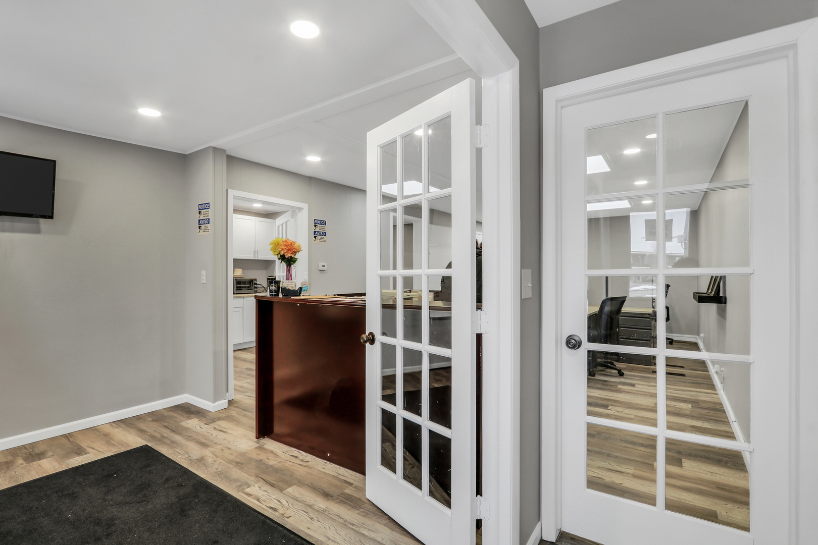12560270 Property Photo 4