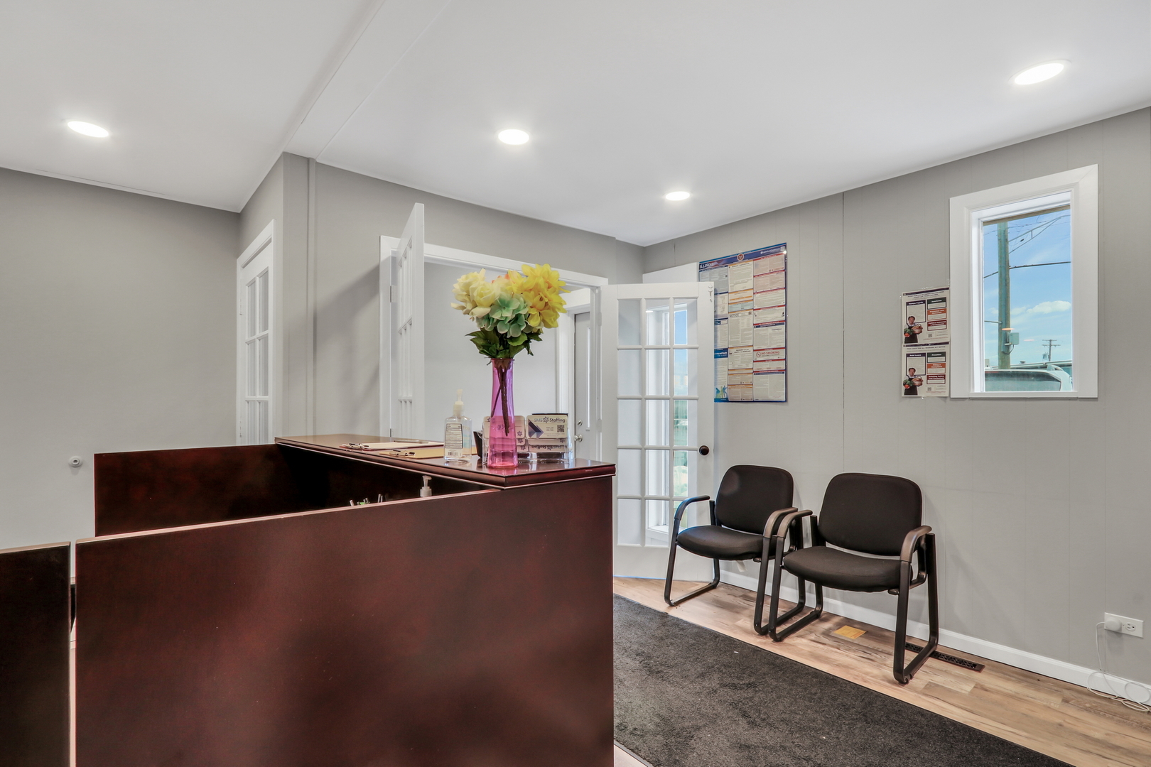 12560270 Property Photo 14