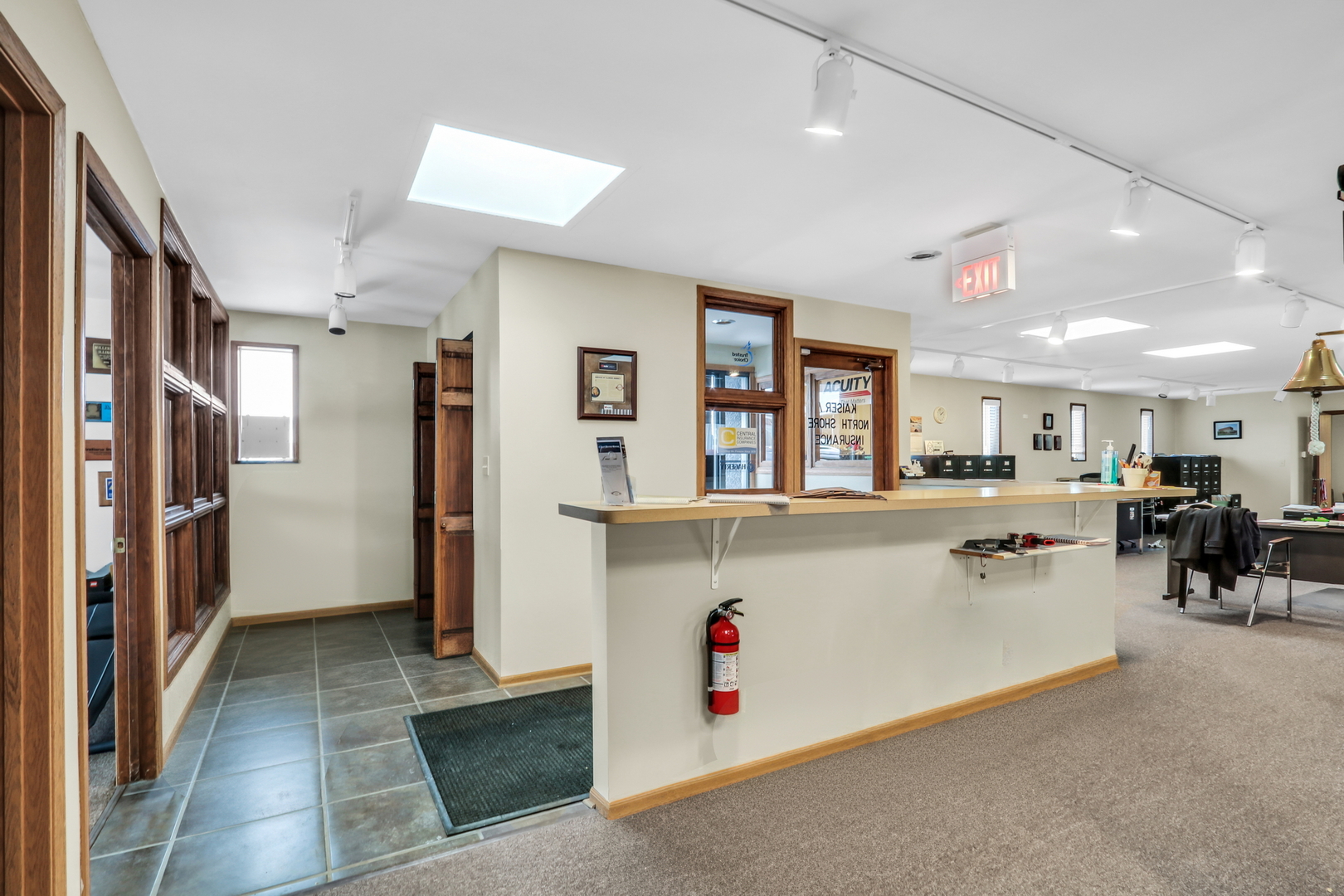 12560270 Property Photo 16