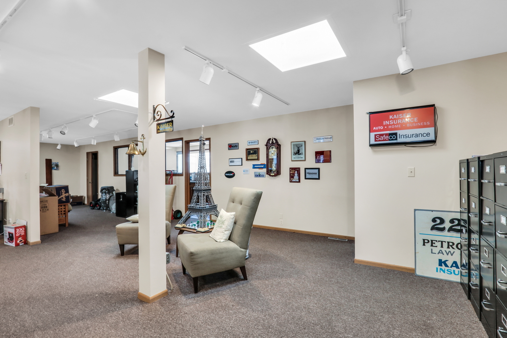 12560270 Property Photo 18