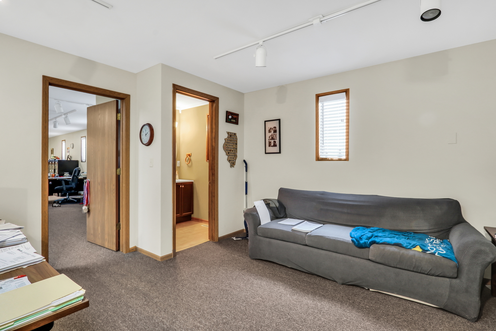 12560270 Property Photo 23