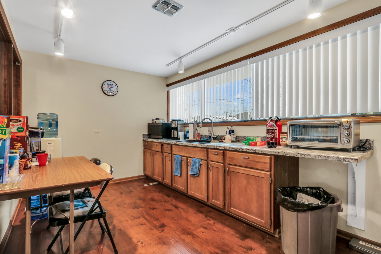 12560270 Property Photo 29