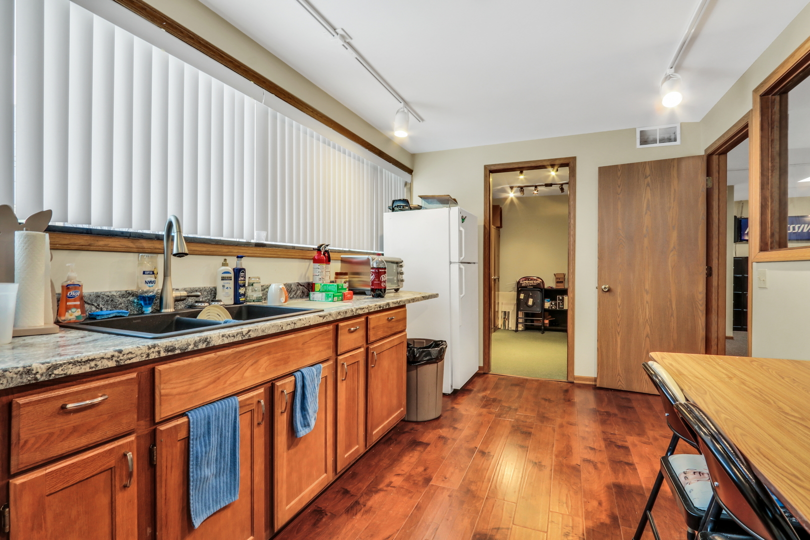 12560270 Property Photo 30