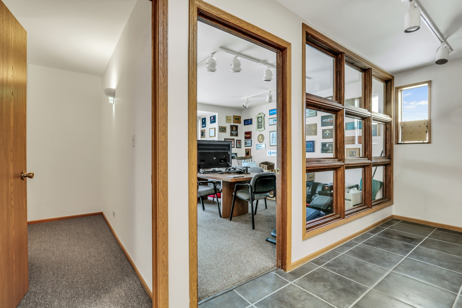 12560270 Property Photo 34