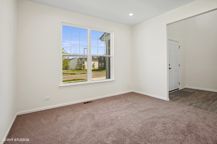 239 Stonington Drive Property Photo 4