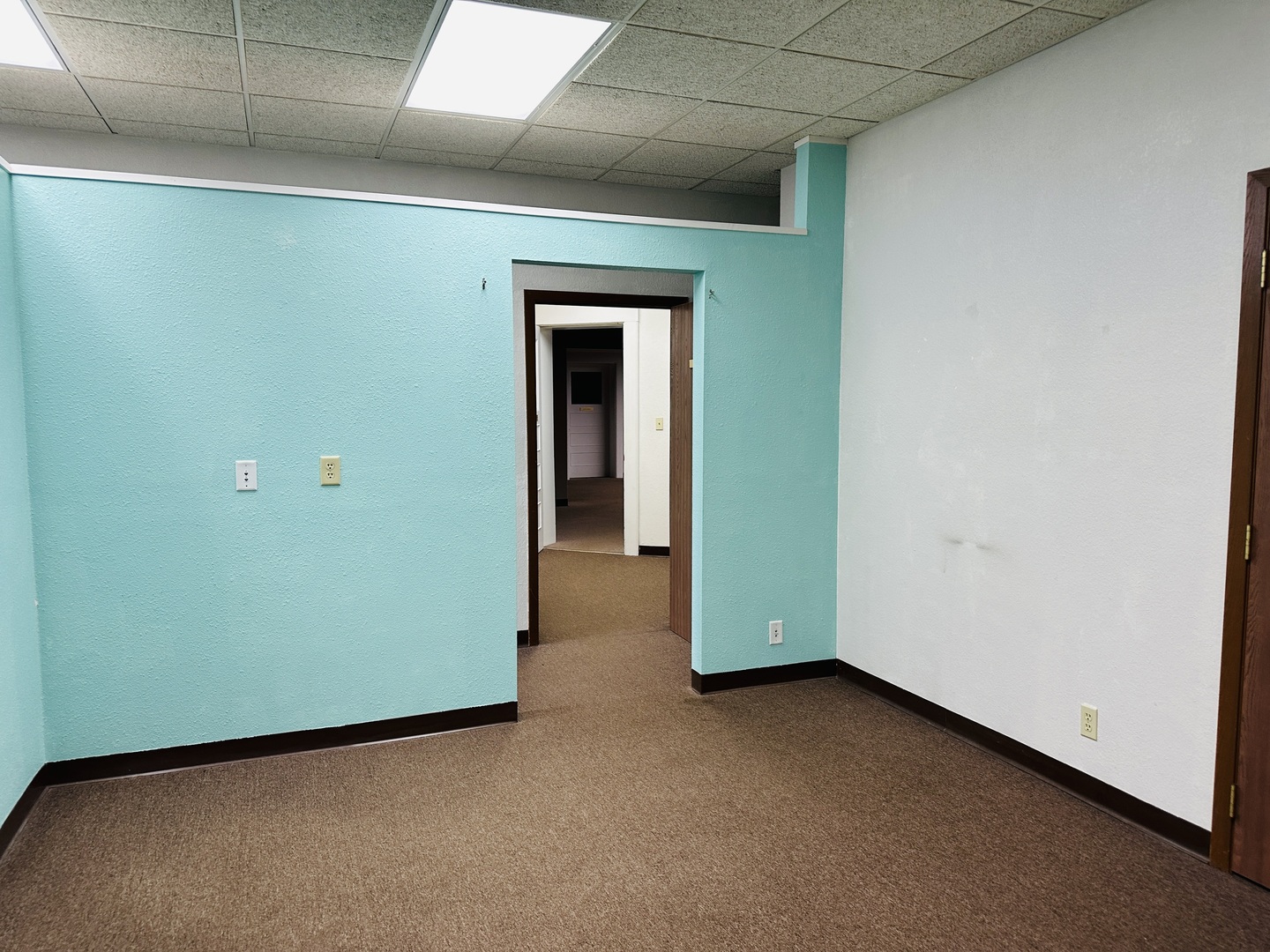 773 W Lincoln Boulevard 204a Property Photo 4