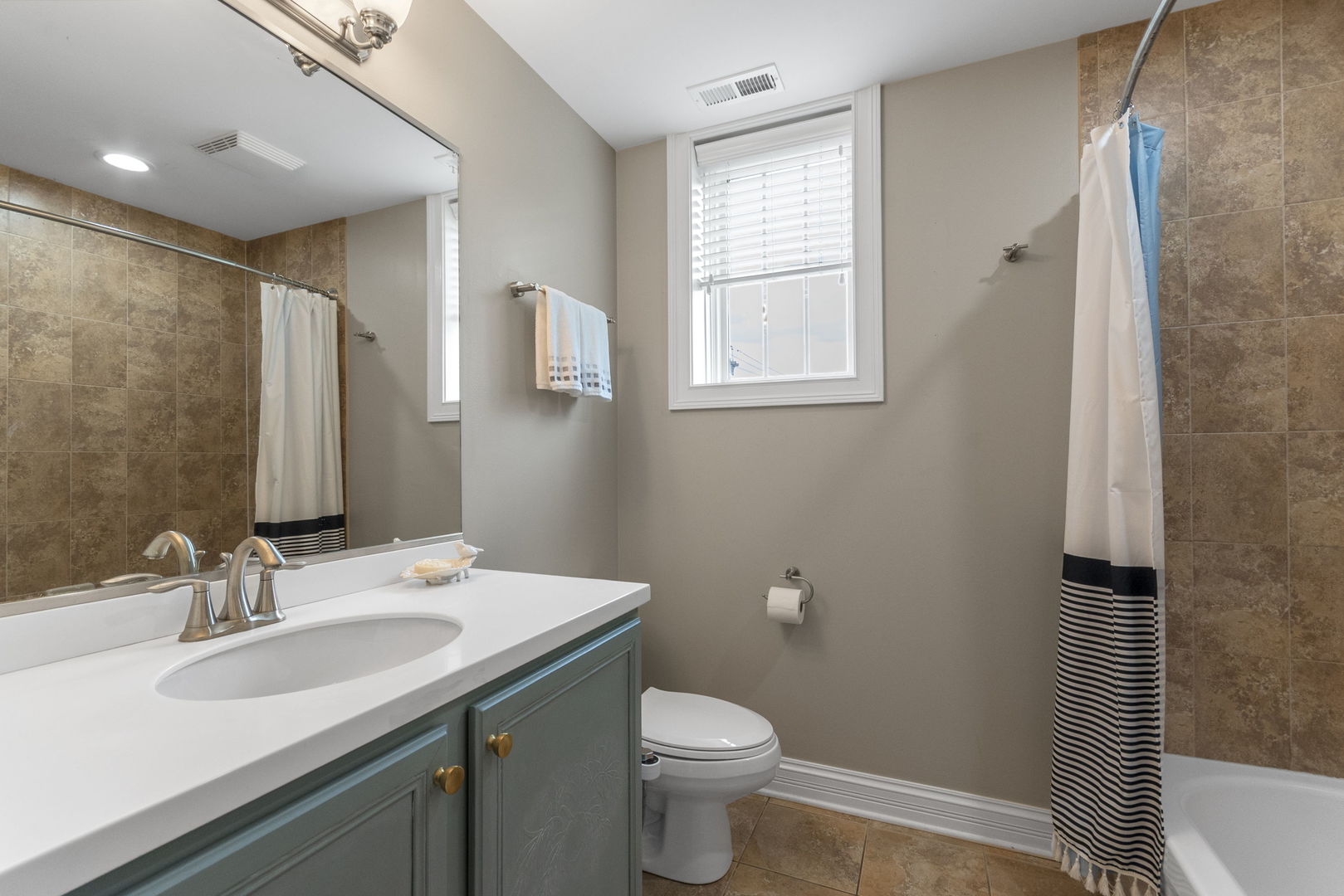 310 S Main Street 209 Property Photo 20
