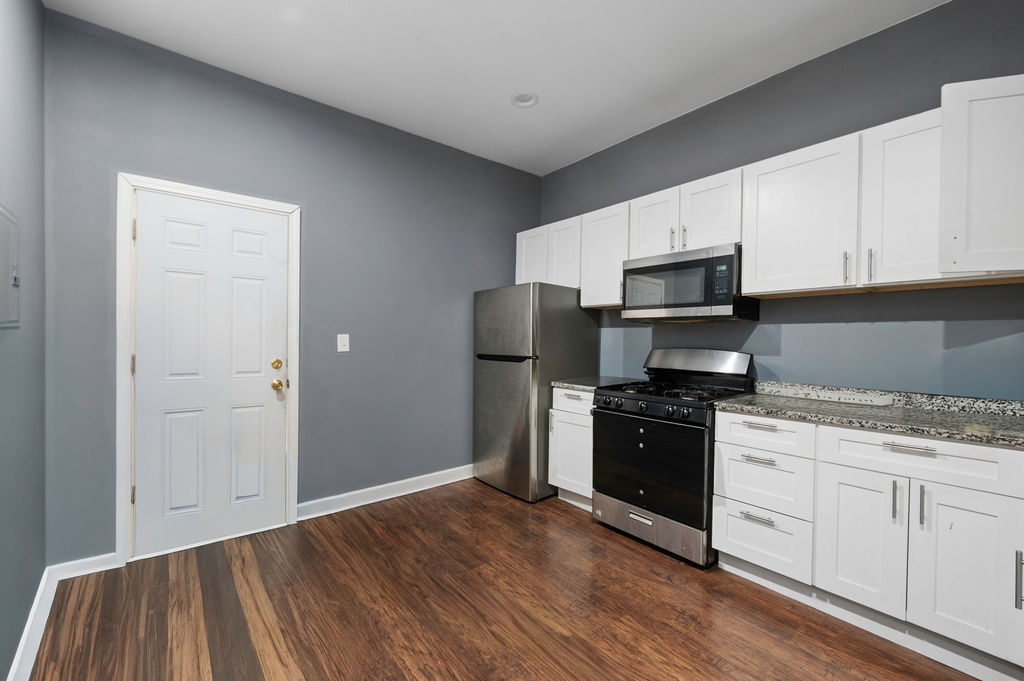 7214 S Saint Lawrence Avenue Property Photo 6