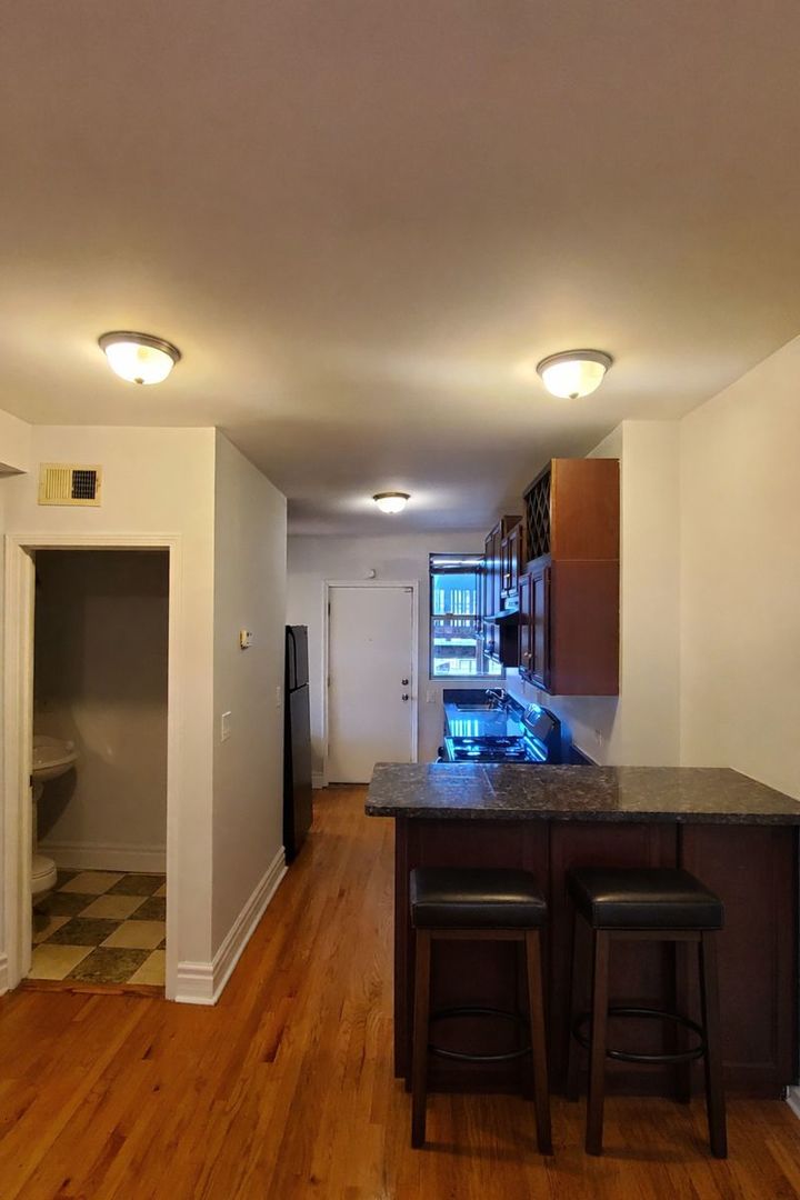 44 N Menard Avenue B-2 Property Photo 4
