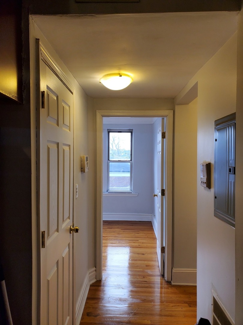 44 N Menard Avenue B-2 Property Photo 9
