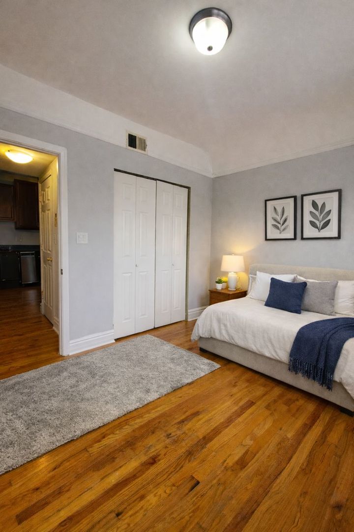44 N Menard Avenue B-2 Property Photo 11