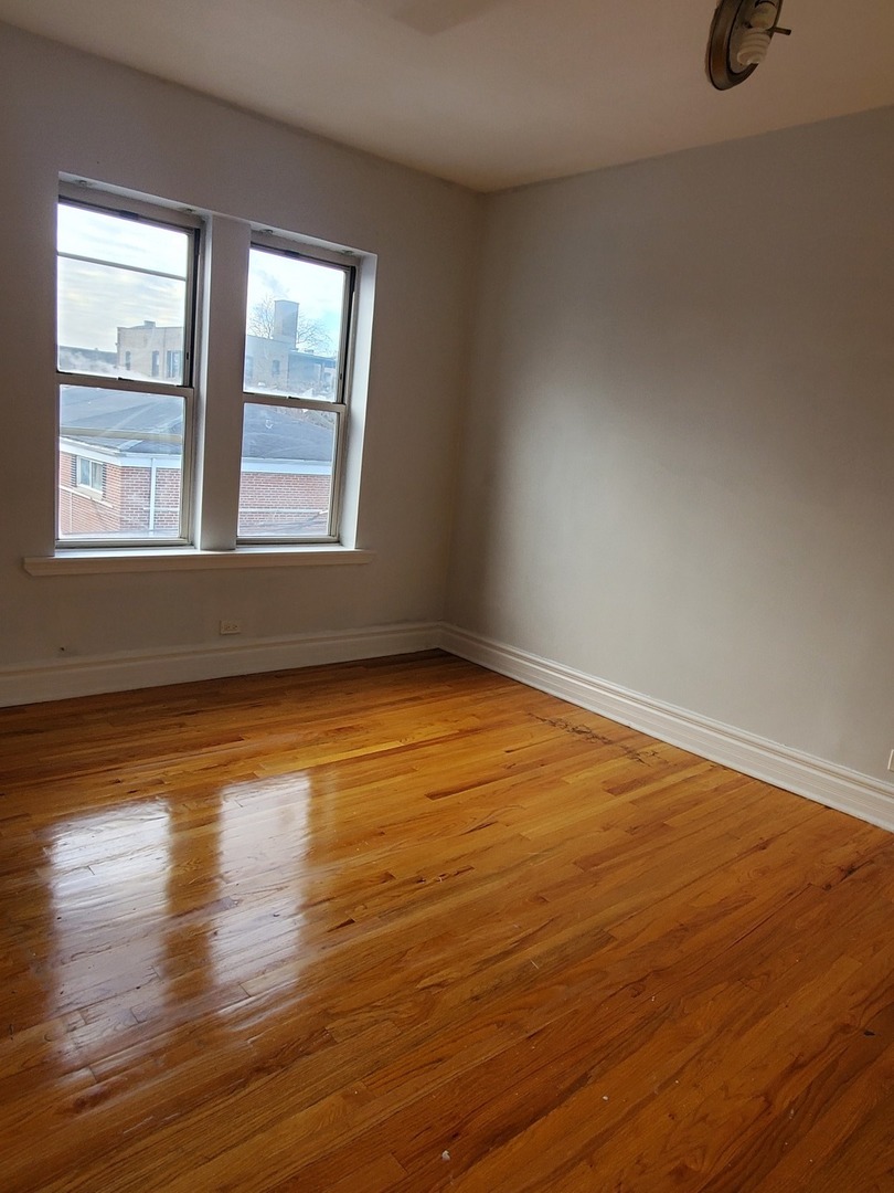44 N Menard Avenue B-2 Property Photo 12