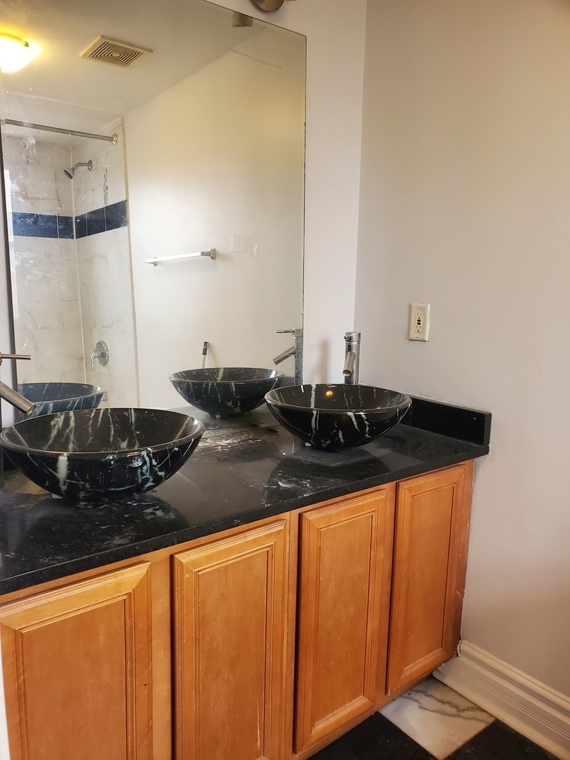 44 N Menard Avenue B-2 Property Photo 17