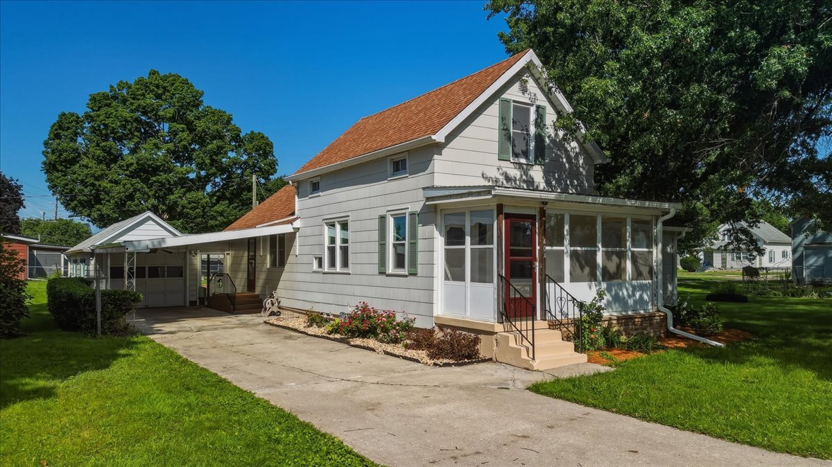 404 East Street Property Photo 1