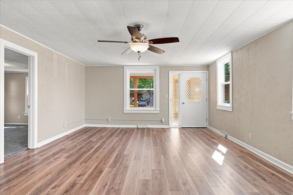 404 East Street Property Photo 11