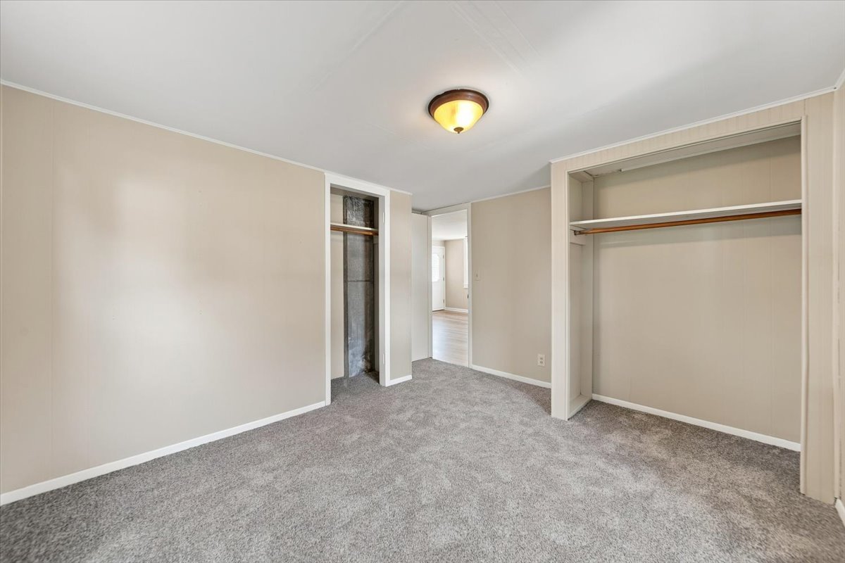 404 East Street Property Photo 17