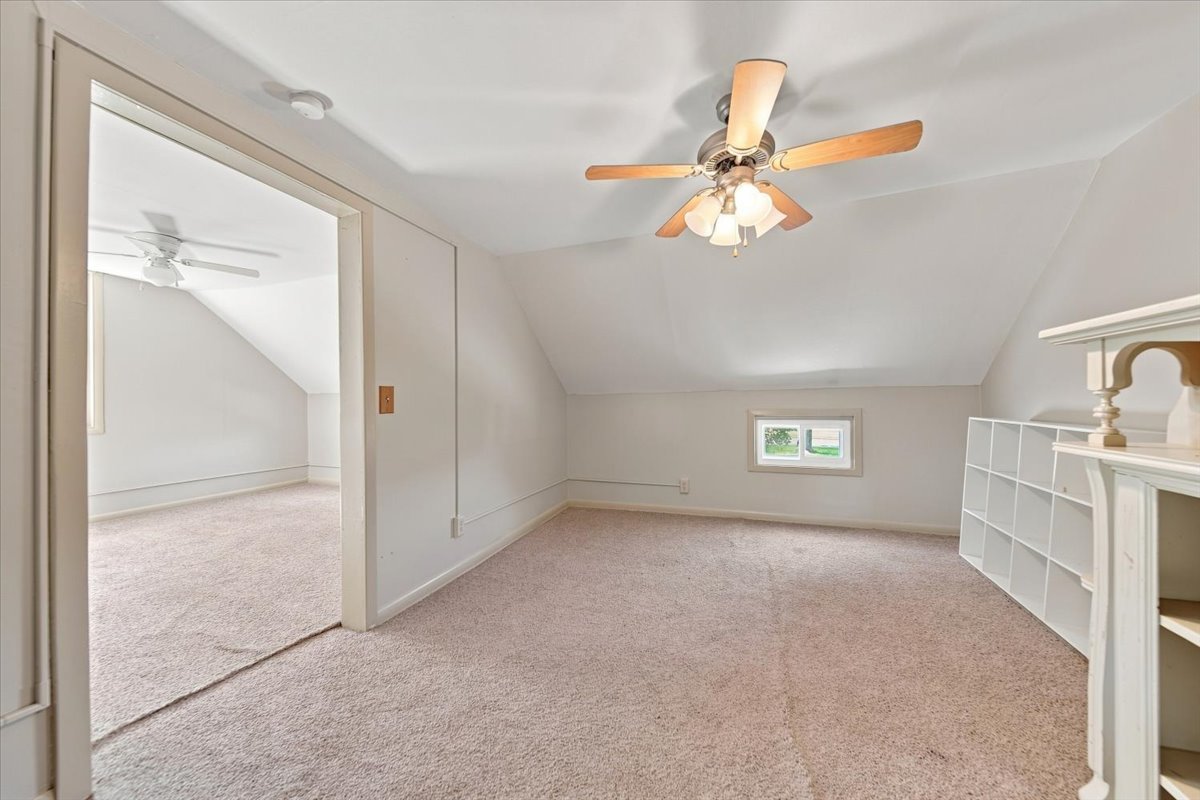 404 East Street Property Photo 23