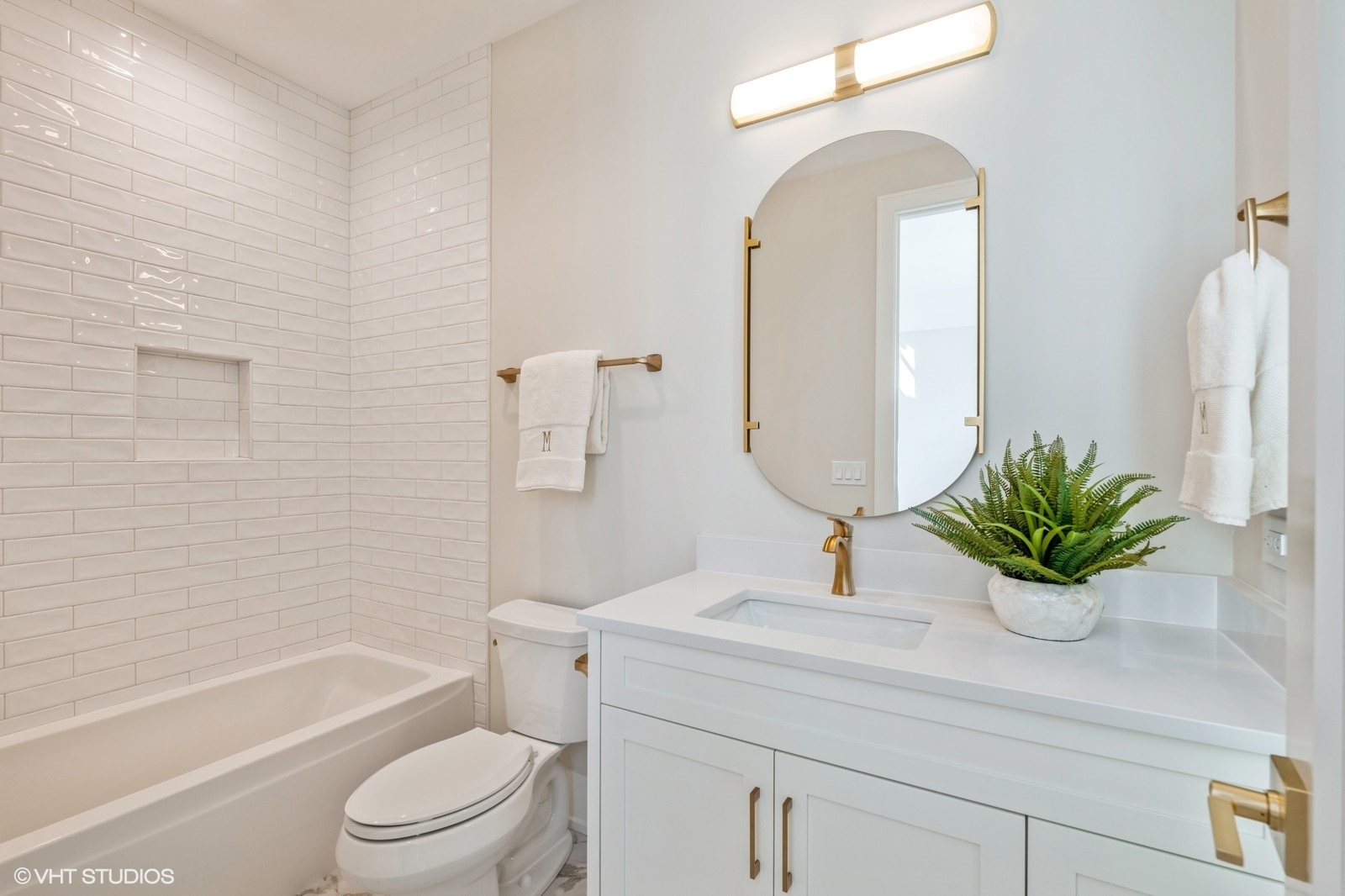12562149 Property Photo 5