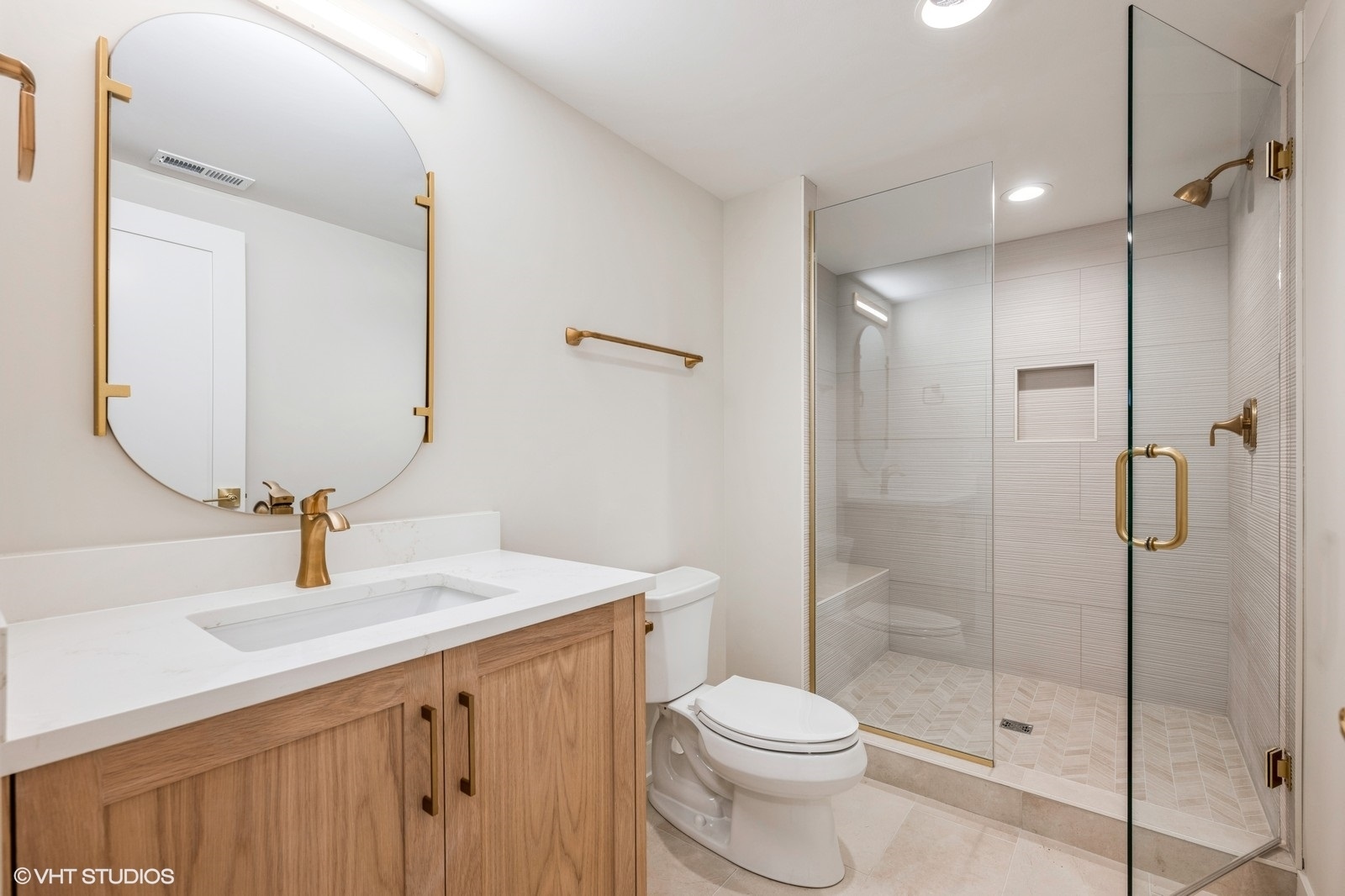 12562149 Property Photo 17