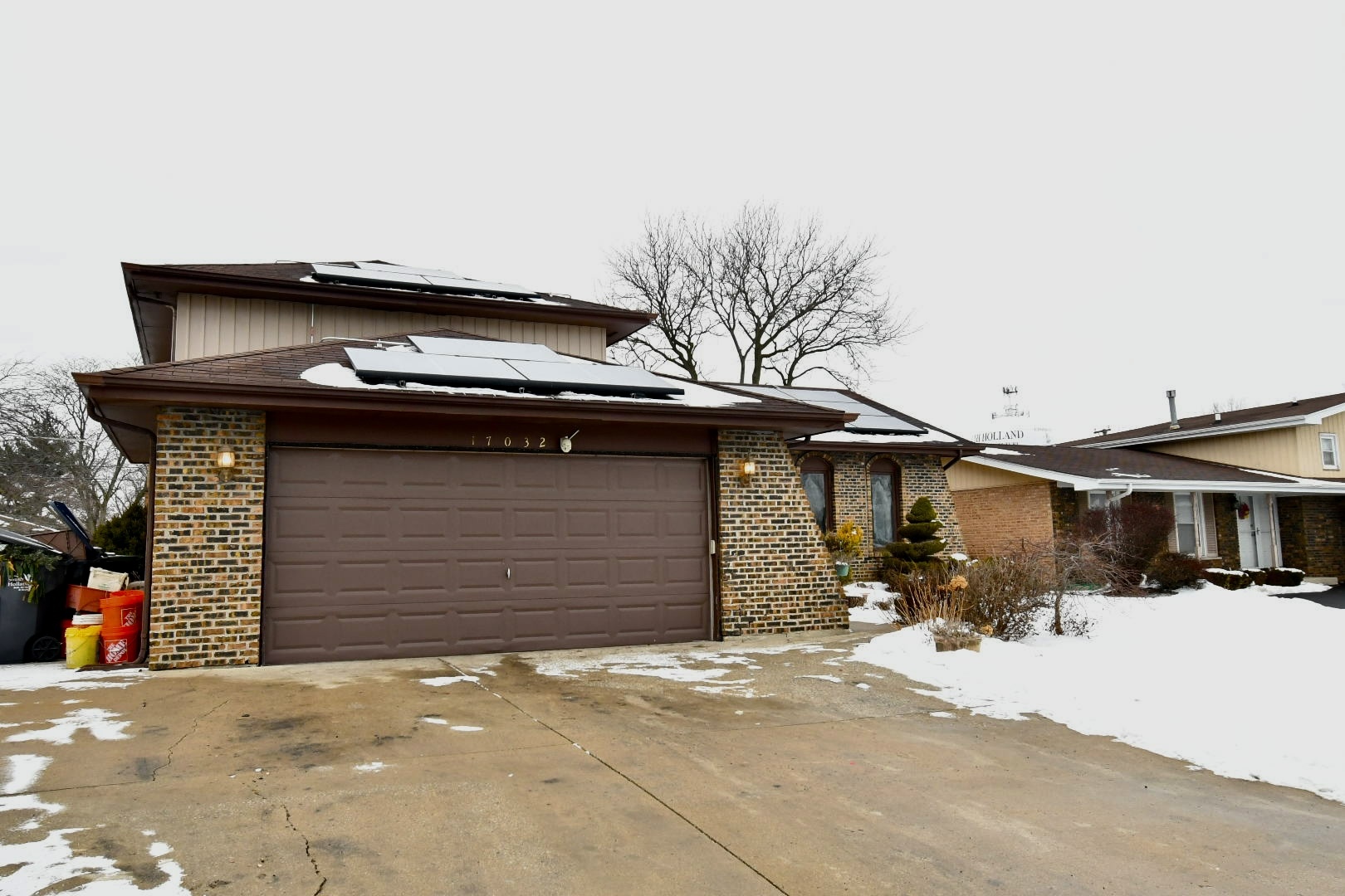 17032 Cregier Avenue Property Photo 2