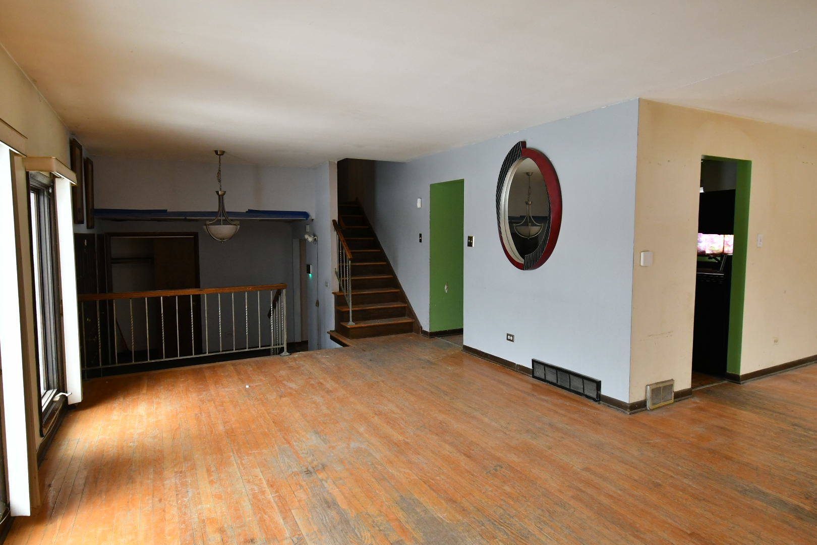17032 Cregier Avenue Property Photo 5