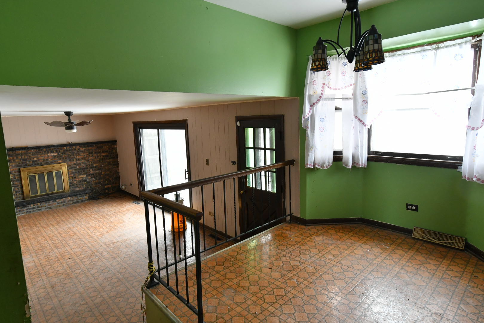 17032 Cregier Avenue Property Photo 6
