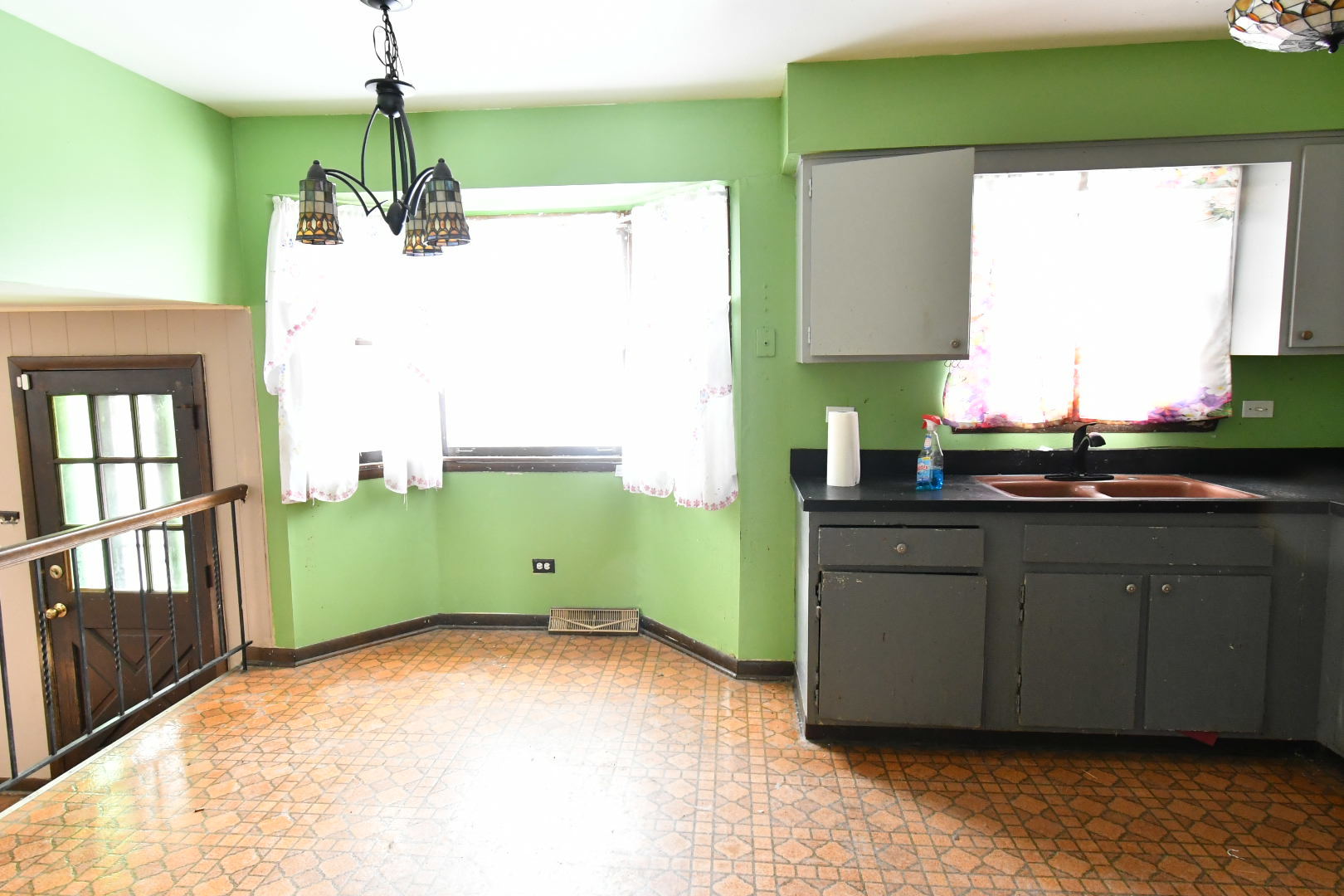 17032 Cregier Avenue Property Photo 10