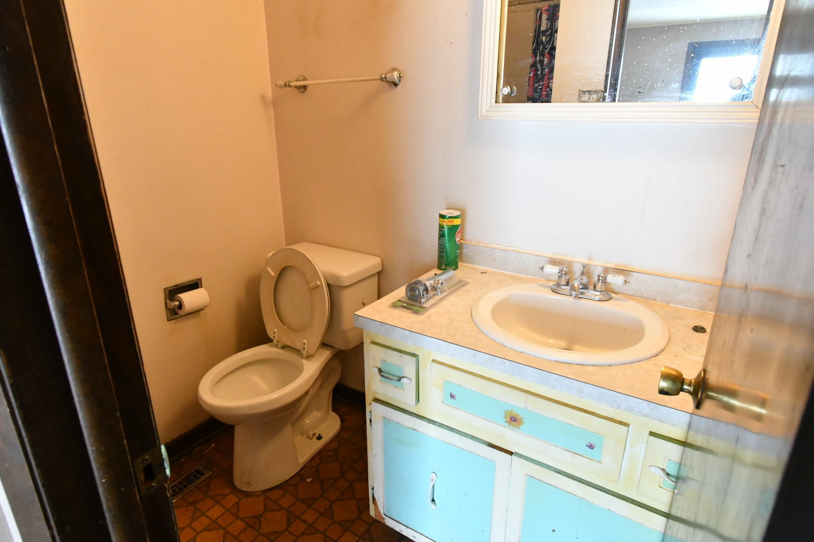 17032 Cregier Avenue Property Photo 14