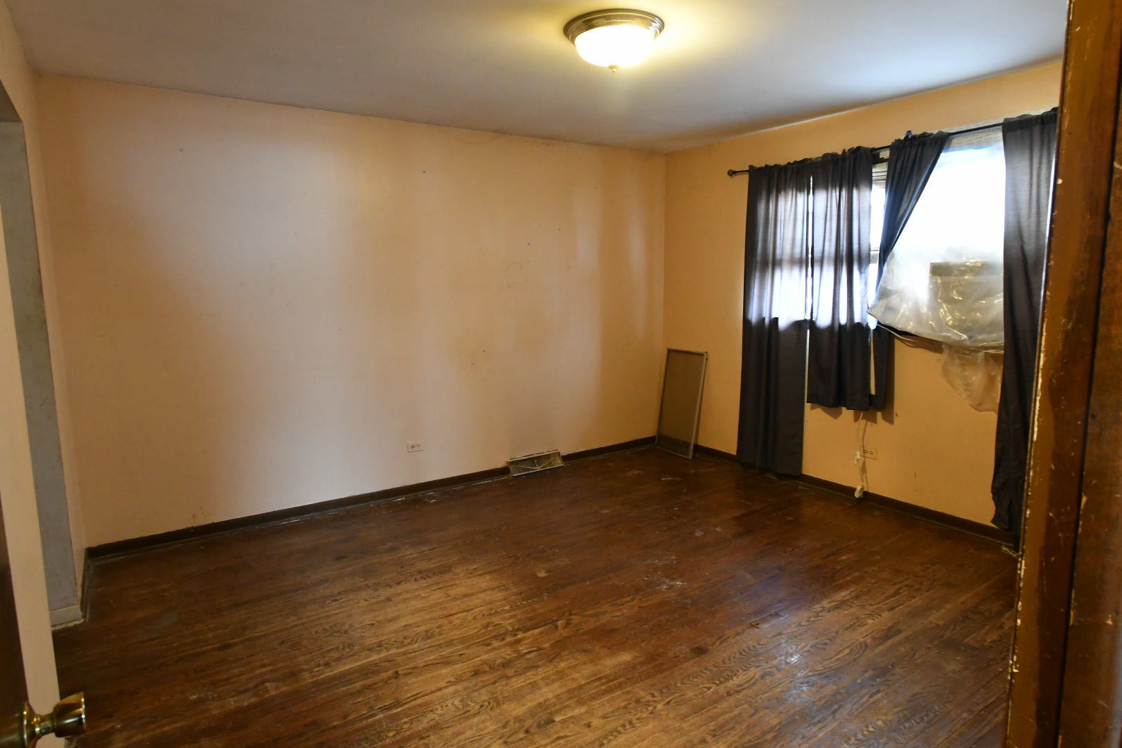 17032 Cregier Avenue Property Photo 16